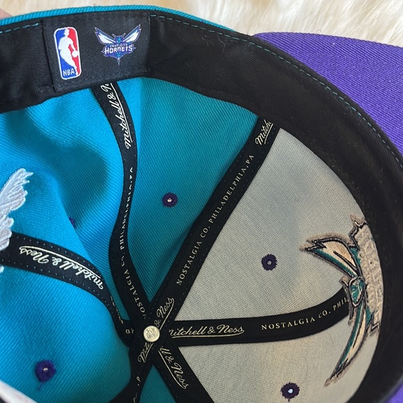 Hornets SnapBack - Picture 6 of 7